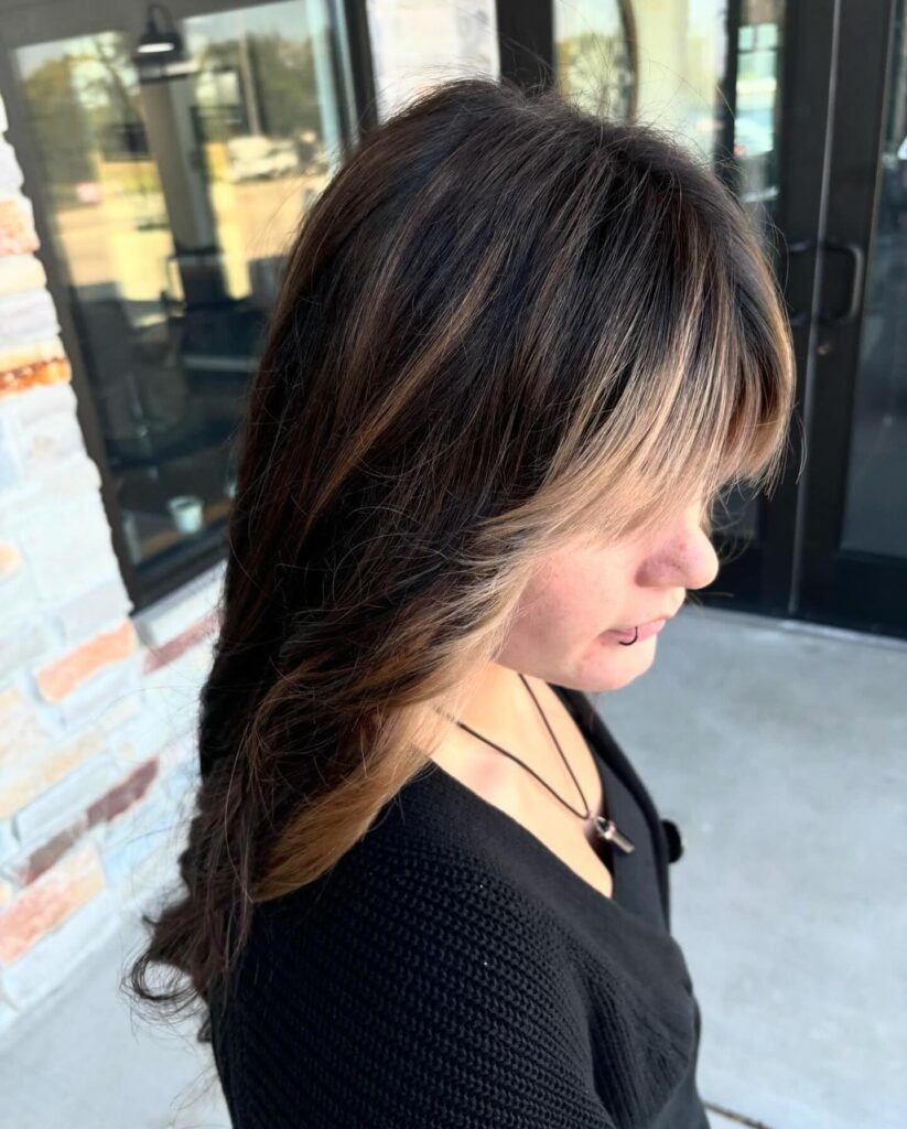10 Stunning Caramel Highlights for Brown Hair You’ll Want to Try Now 1 Soft Face-Framing Caramel Highlights