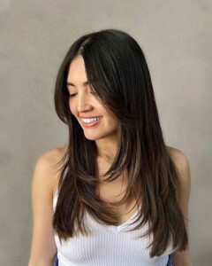 10 Stunning Butterfly Haircut Ideas for a Fresh & Flowy Look