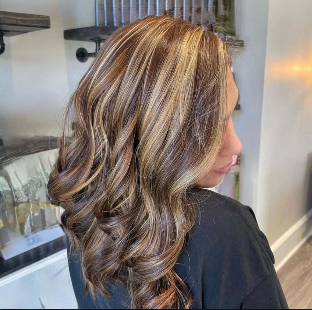 10 Stunning Caramel Highlights for Brown Hair You’ll Want to Try Now 5 Chunky Caramel Highlights