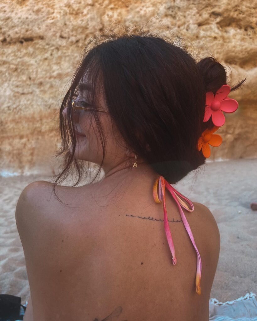 12 Quick Summer Vacation Hairstyles You Can Do in Minutes 9 Messy Updo with Claw Clips