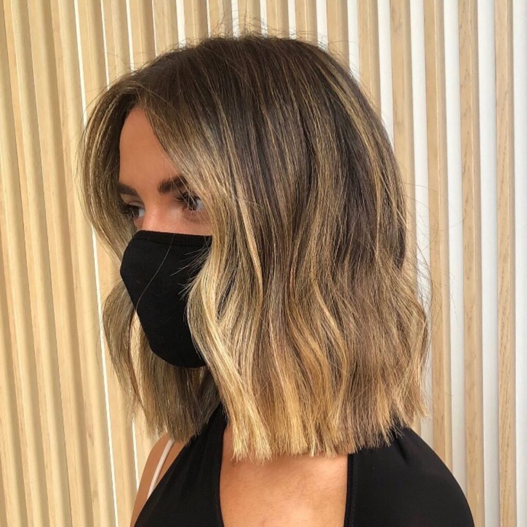 15 Chic Fall Haircuts to Try This Season 15 Blunt Lob with Blonde Ends