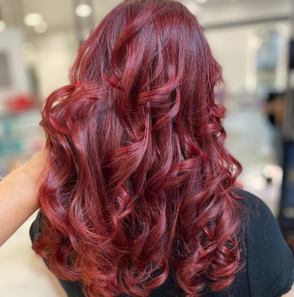 10 Hottest Cherry Hair Colors to Match Every Skin Tone 15 gogo bardoutsou 1694281635 3188187893917040234 6487200280 - Hairstyle Buddy