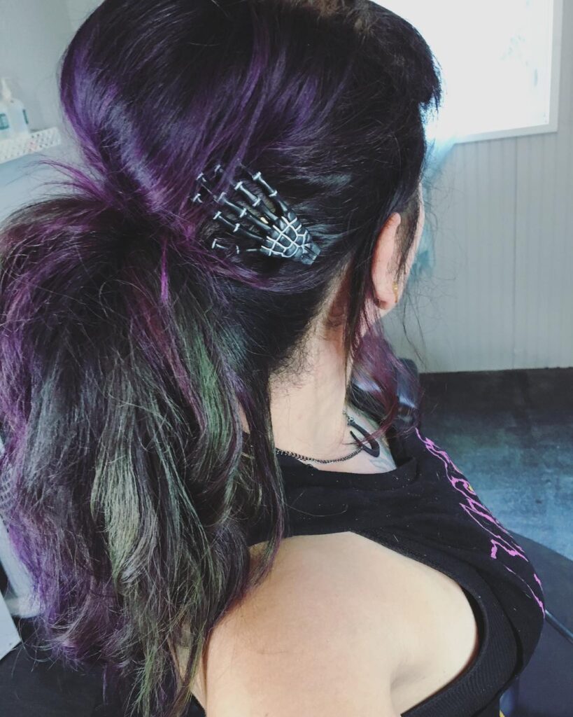 15 Best Black Hair Ideas for Halloween Night 5 its.mrs .webb 1538062850 1877729743744618621 7003741023 - Hairstyle Buddy