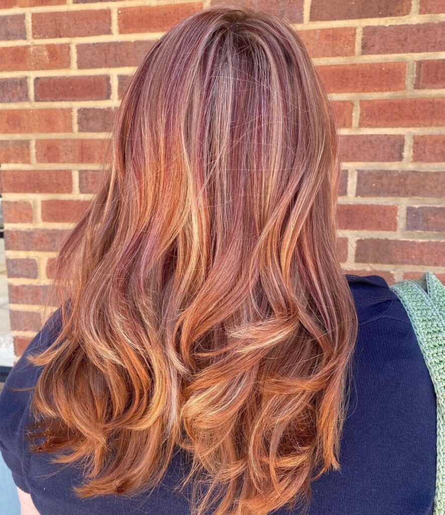 20 Best Fall Highlight Ideas for Brown Hair 36 salonestetica.aveda 1665801958 2949283051331395899 1606157478 - Hairstyle Buddy
